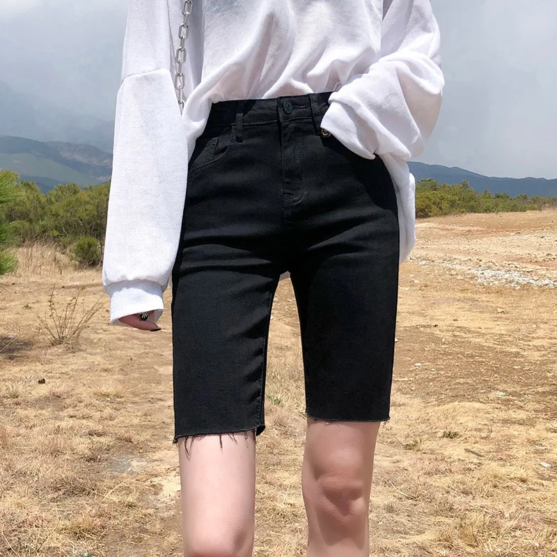 Denim 5 five-point pants women 2021 summer new high-waist shorts tight stretch net red riding pants were thin pants
Denim 5 five-point pants women 2021 summer new high-waist shorts tight stretch net red riding pants were thin pants