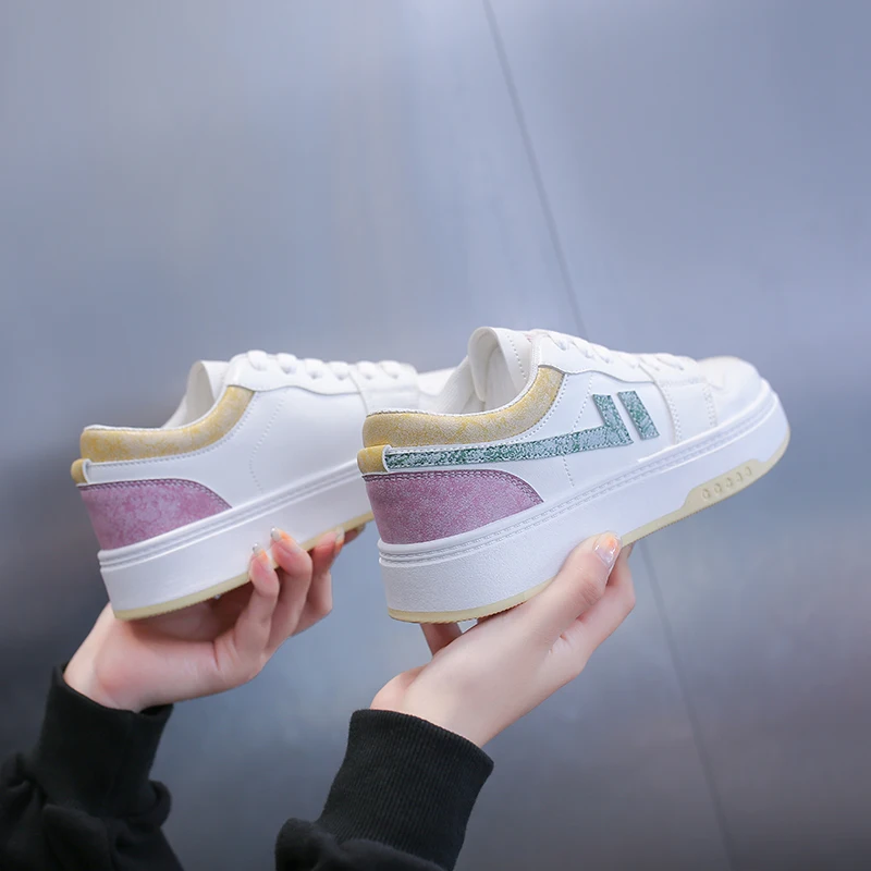 2021 autumn white shoes all-match flat-bottomed fashion sports and leisure student women's shoes
2021 autumn white shoes all-match flat-bottomed fashion sports and leisure student women's shoes