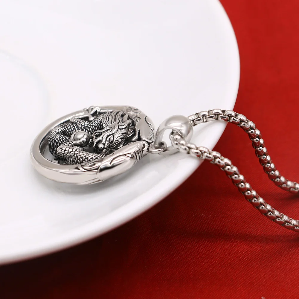 Fashion Hip Hop 925 Sterling Silver Jewelry Gift Thai Silver Retro Black Round Choker Pendant Necklace For Men Clavicle Collares
Fashion Hip Hop 925 Sterling Silver Jewelry Gift Thai Silver Retro Black Round Choker Pendant Necklace For Men Clavicle Collares