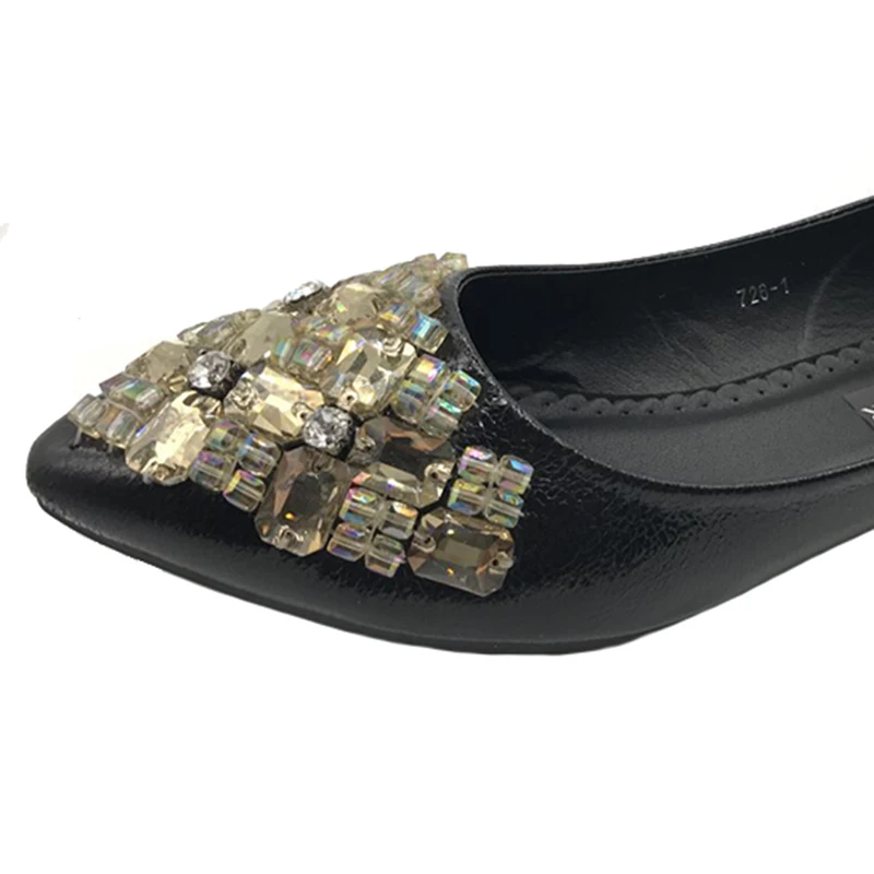 COVOYYAR Luxury Rhinestone Women Flats 2020 Fashion Beaded Pointed Toe Shoes Women Spring Fall Slip On Ladies Loafers WFS202
COVOYYAR Luxury Rhinestone Women Flats 2020 Fashion Beaded Pointed Toe Shoes Women Spring Fall Slip On Ladies Loafers WFS202
