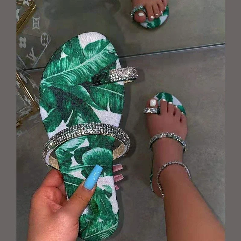 Crystal Women's Sandals 2021 Women Thumb Ring Slippers Summer Shoes Casual Flat Sandals for Women Beach Open Toe Shoes flowers
Crystal Women's Sandals 2021 Women Thumb Ring Slippers Summer Shoes Casual Flat Sandals for Women Beach Open Toe Shoes flowers