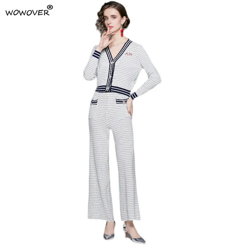 Runway Fashion Autumn Winter Women's Knitted Trousers Suit Elegant Long Sleeve Striped Cardigan Sweater and Pants 2 Piece Sets
Runway Fashion Autumn Winter Women's Knitted Trousers Suit Elegant Long Sleeve Striped Cardigan Sweater and Pants 2 Piece Sets