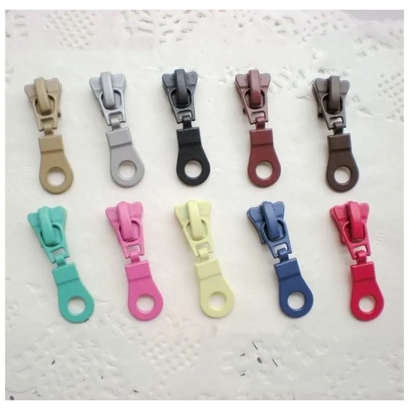100PCS 5# 5V Resin Zipper Head Thick for Resin Zip Pull Slider DIY Repair Pillow Quilt Bedding Bags Sewing Clothes
100PCS 5# 5V Resin Zipper Head Thick for Resin Zip Pull Slider DIY Repair Pillow Quilt Bedding Bags Sewing Clothes