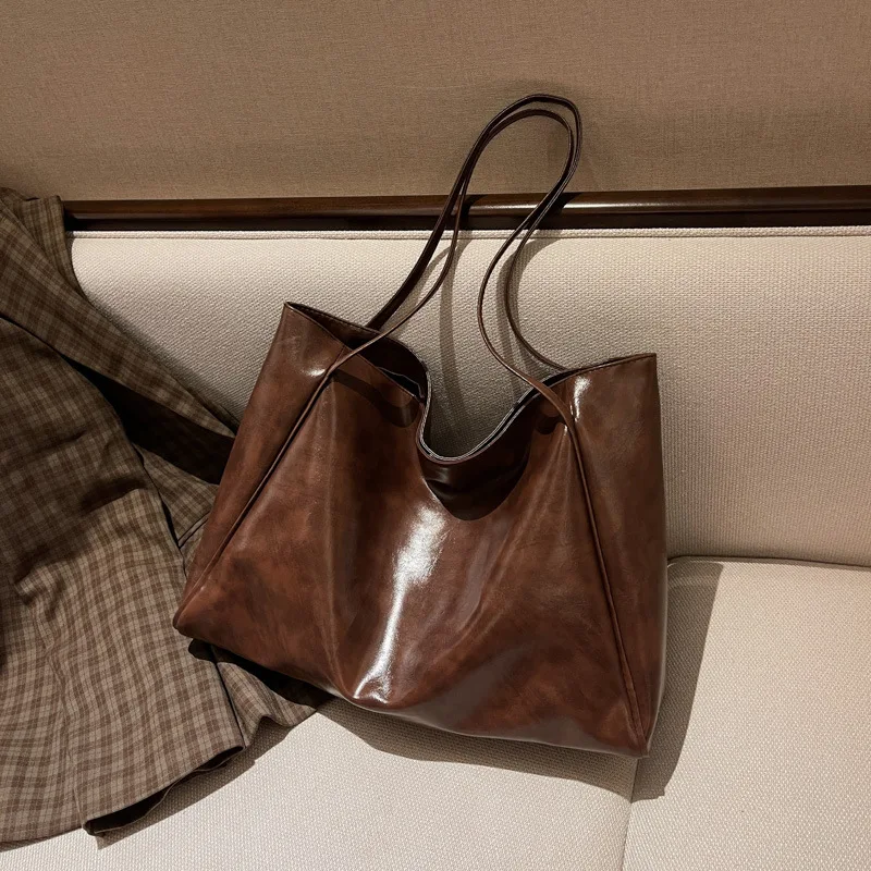Vintage Style Soft PU Leather Tote Bags Women Large Capacity Shoulder Bag For Women Handbags Women Bags Designer Bolsa Feminina
Vintage Style Soft PU Leather Tote Bags Women Large Capacity Shoulder Bag For Women Handbags Women Bags Designer Bolsa Feminina