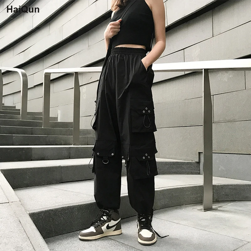 Gothic Cargo Pants Women Fashion Spring Autumn Harajuku Streetwear Oversized High Waisted Loose Pockets Trousers Female Goth
Gothic Cargo Pants Women Fashion Spring Autumn Harajuku Streetwear Oversized High Waisted Loose Pockets Trousers Female Goth