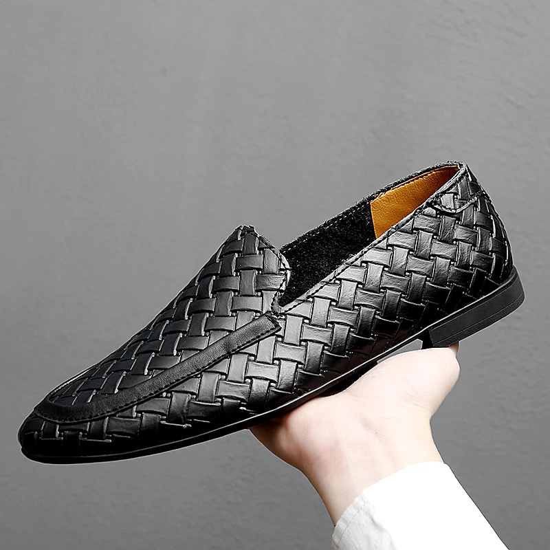 Men's Leather Loafers Fashion Italian Trend Slip-On Lazy Shoes Tassel Tarty Casual Boat Shoes Moccasin Men Pointed Flat Shoes
Men's Leather Loafers Fashion Italian Trend Slip-On Lazy Shoes Tassel Tarty Casual Boat Shoes Moccasin Men Pointed Flat Shoes