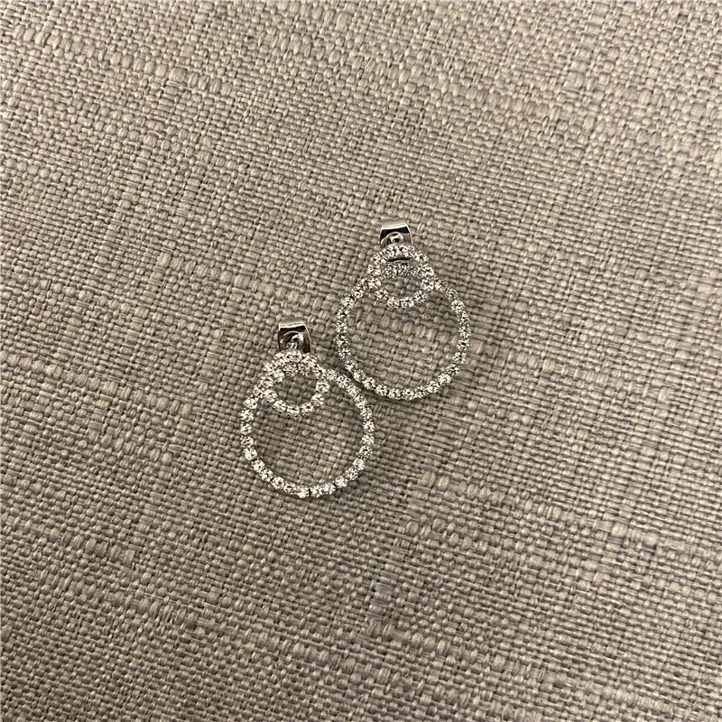 Circle Earrings Fashion Two Wear Stud Earring Crystal Jewelry Statement Cool Wind Hoop Women Eardrop Exaggeration Ear Decoration
Circle Earrings Fashion Two Wear Stud Earring Crystal Jewelry Statement Cool Wind Hoop Women Eardrop Exaggeration Ear Decoration