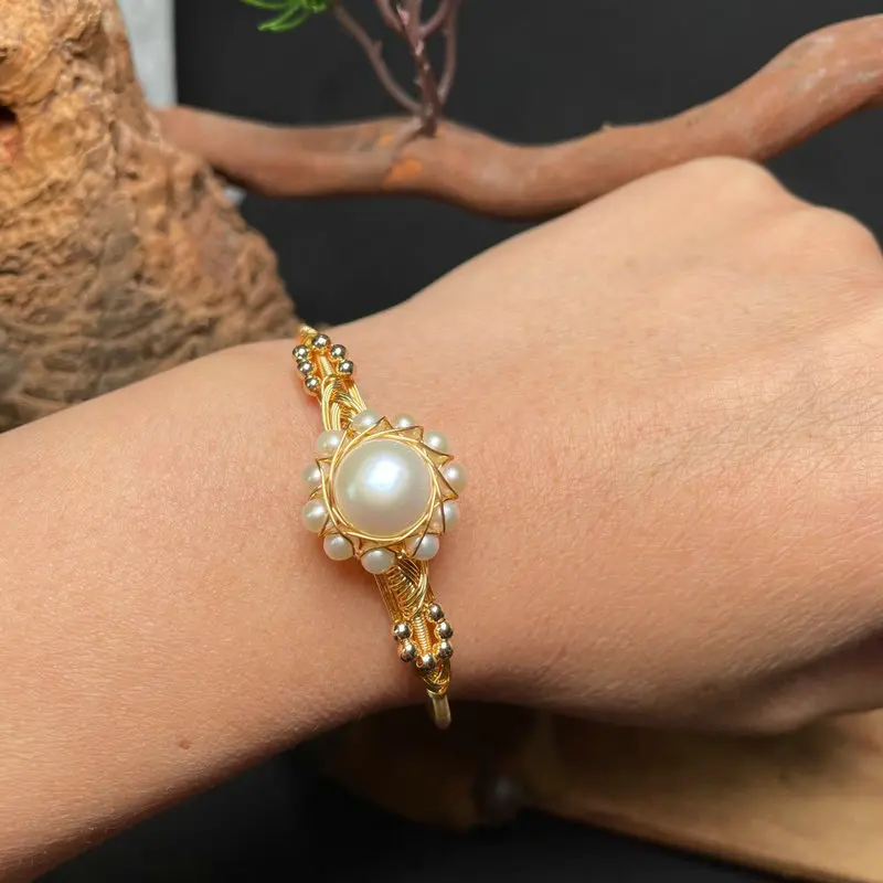 SINZRY 2021 lady fancy decorative elegant jewelry original handmade natural pearl sun flower cuff bangles
SINZRY 2021 lady fancy decorative elegant jewelry original handmade natural pearl sun flower cuff bangles