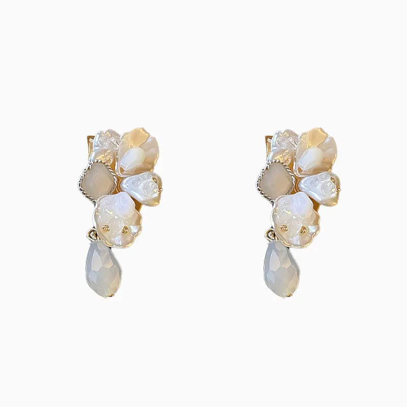 Baroque Crystal Drop Earrings for Women Korean Fashion Retro Rhinestone Earrings Jewelry Wedding Party
Baroque Crystal Drop Earrings for Women Korean Fashion Retro Rhinestone Earrings Jewelry Wedding Party