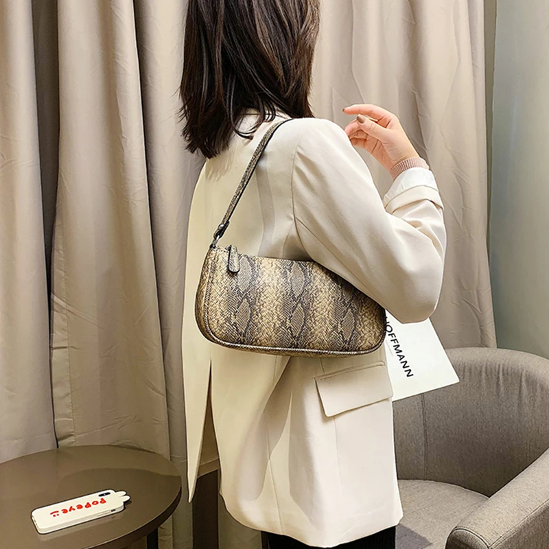 Retro for Women Serpentine Design Handbag Purse PU Leather Underarm Shoulder Bags Female Small Subaxillary Baguettes Bag Sacs
Retro for Women Serpentine Design Handbag Purse PU Leather Underarm Shoulder Bags Female Small Subaxillary Baguettes Bag Sacs