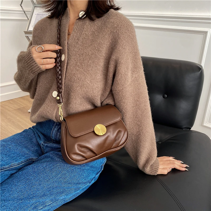 Toposhine 2021 Women's Small Shoulder Bags Trending Shoulder Cross Body Bag Branded Designer Soft PU Leather Woven Crossbody Bag
Toposhine 2021 Women's Small Shoulder Bags Trending Shoulder Cross Body Bag Branded Designer Soft PU Leather Woven Crossbody Bag