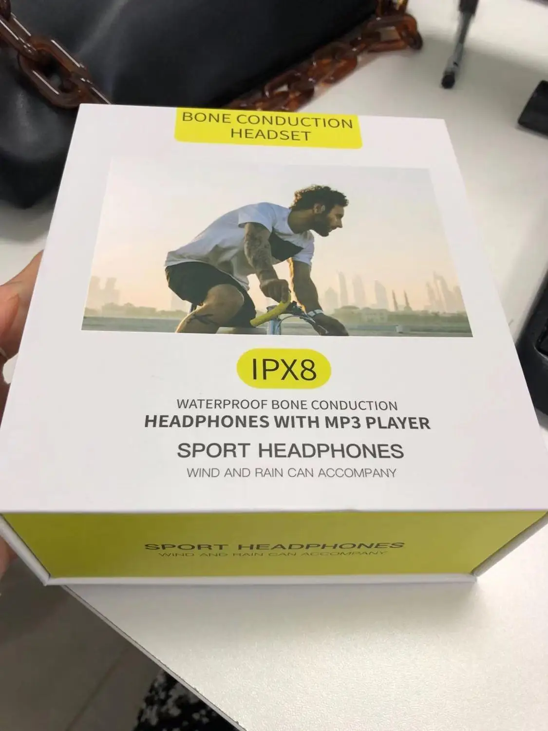 Q1 Bone Conduction Bluetooth Headset Bluetooth 5.0 Wireless Outdoor Sports Headset Stereo Waterproof Bone Conduction Headset
Q1 Bone Conduction Bluetooth Headset Bluetooth 5.0 Wireless Outdoor Sports Headset Stereo Waterproof Bone Conduction Headset
