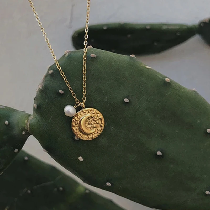 GHIDBK Dainty Baroque Natural Freshwater Pearl Moon Coins Charms Pendants Neckalces Stainless Steel Street Style Women Chokers
GHIDBK Dainty Baroque Natural Freshwater Pearl Moon Coins Charms Pendants Neckalces Stainless Steel Street Style Women Chokers