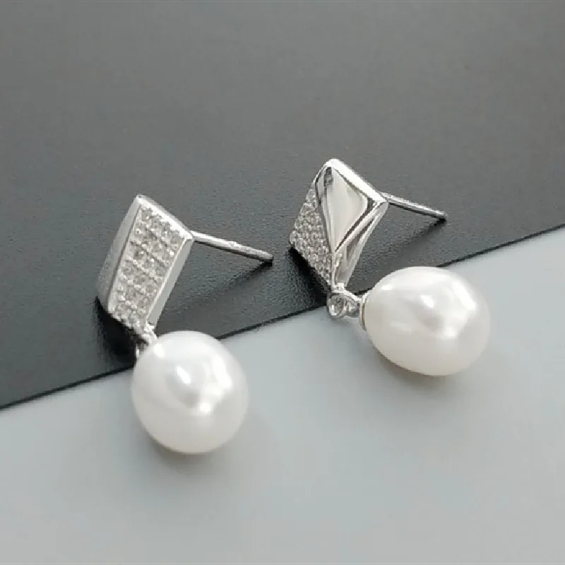New S925 Sterling Silver Natural Freshwater Pearl Stud Earrings Women's Geometric Diamond Wild Ear Jewelry
New S925 Sterling Silver Natural Freshwater Pearl Stud Earrings Women's Geometric Diamond Wild Ear Jewelry