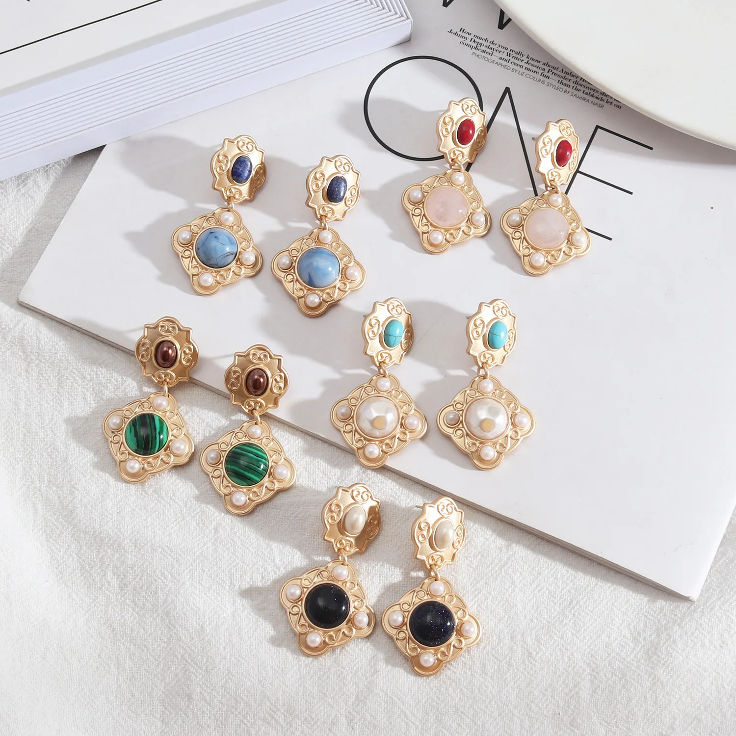 New Fashion Earrings Retro Palace Silver Needle Earrings Korean Fashion Earrings for Women 2021 Trendy Earrings Luxury Jewelry
New Fashion Earrings Retro Palace Silver Needle Earrings Korean Fashion Earrings for Women 2021 Trendy Earrings Luxury Jewelry