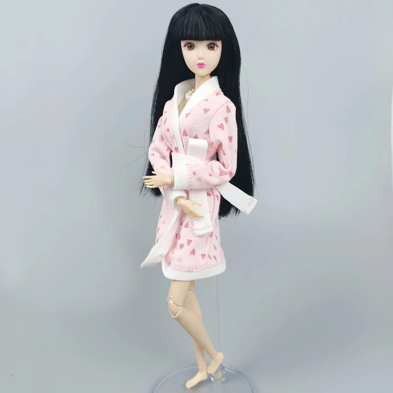 Fashion Pink Heart Love Robe For Barbie Dolls Bathroom Suit Winter Pajama Wear Sleeping Casual Clothes1/6 Doll Accessories Toys
Fashion Pink Heart Love Robe For Barbie Dolls Bathroom Suit Winter Pajama Wear Sleeping Casual Clothes1/6 Doll Accessories Toys