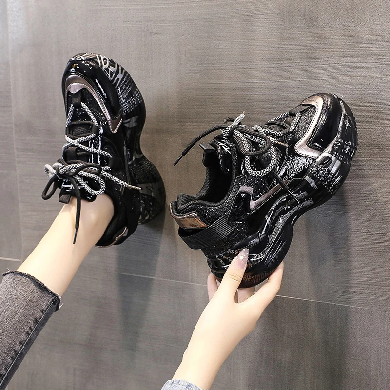 Dad shoes women's autumn and winter shoes 2021 autumn new winter printed thick soled raised sports shoes muffin women's shoes 
Dad shoes women's autumn and winter shoes 2021 autumn new winter printed thick soled raised sports shoes muffin women's shoes