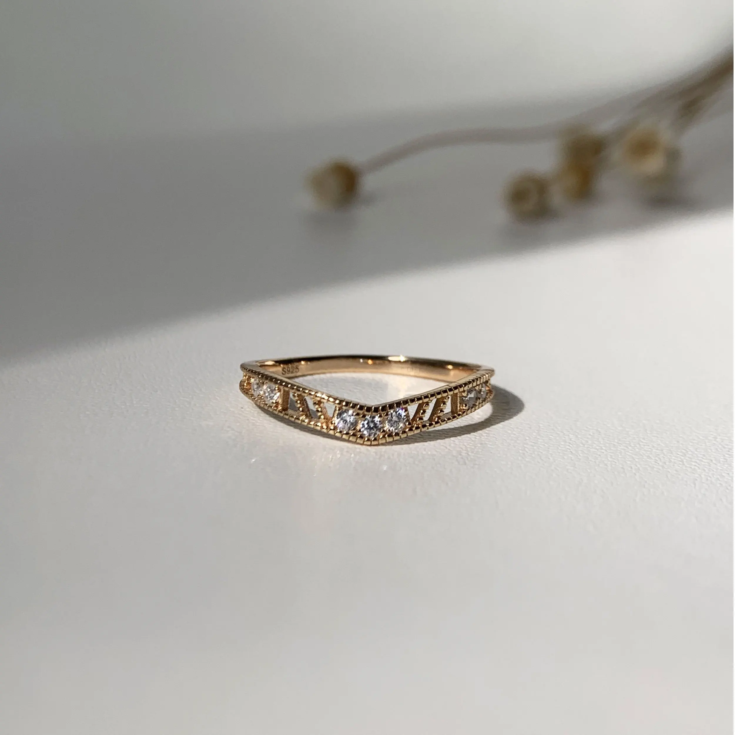 Chevron Cubic Zirconia Stackable Wedding Ring Gold Plated 925 Sterling Silver CZ Curved Stacking Band
Chevron Cubic Zirconia Stackable Wedding Ring Gold Plated 925 Sterling Silver CZ Curved Stacking Band