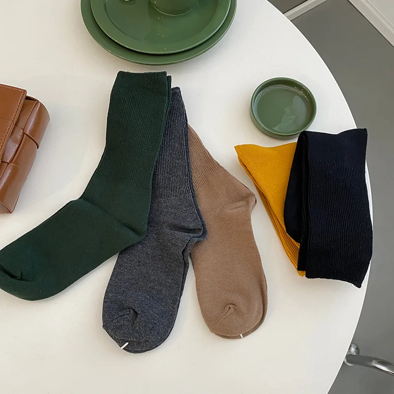 Тепло, рекомендуется хранить еще несколько пар толстых носков из чистого хлопка
Тепло, рекомендуется хранить еще несколько пар толстых носков из чистого хлопка