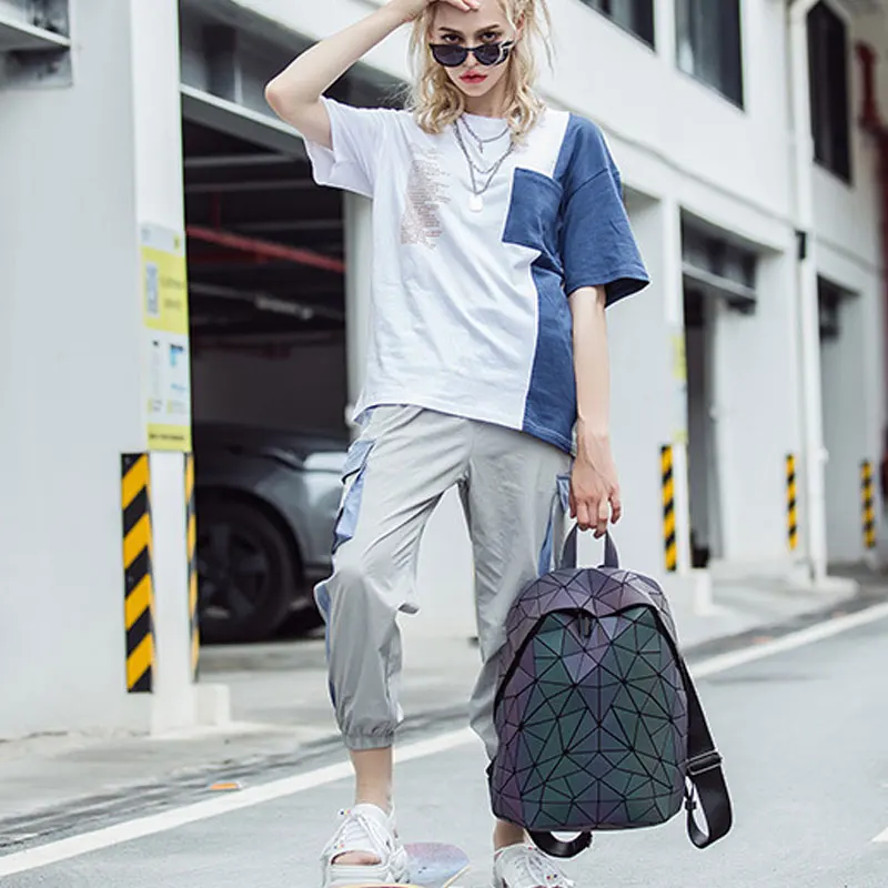 DORI LAYDEN Fashion Women Backpacks Large Capacity Night Glow Luminous Backpack Geometric Girls Laptop Backbags
DORI LAYDEN Fashion Women Backpacks Large Capacity Night Glow Luminous Backpack Geometric Girls Laptop Backbags