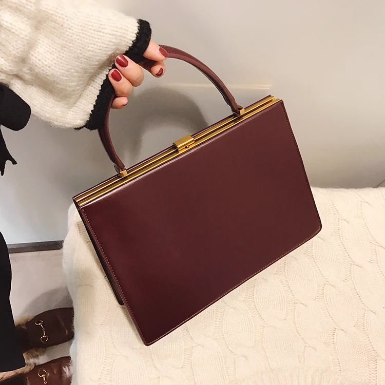 Luxury Pu Leather Handbag Vintage Big Clip Women Handbags Designer Casual Female Large Capacity Totes Ladies Fashion Purses 2021
Luxury Pu Leather Handbag Vintage Big Clip Women Handbags Designer Casual Female Large Capacity Totes Ladies Fashion Purses 2021