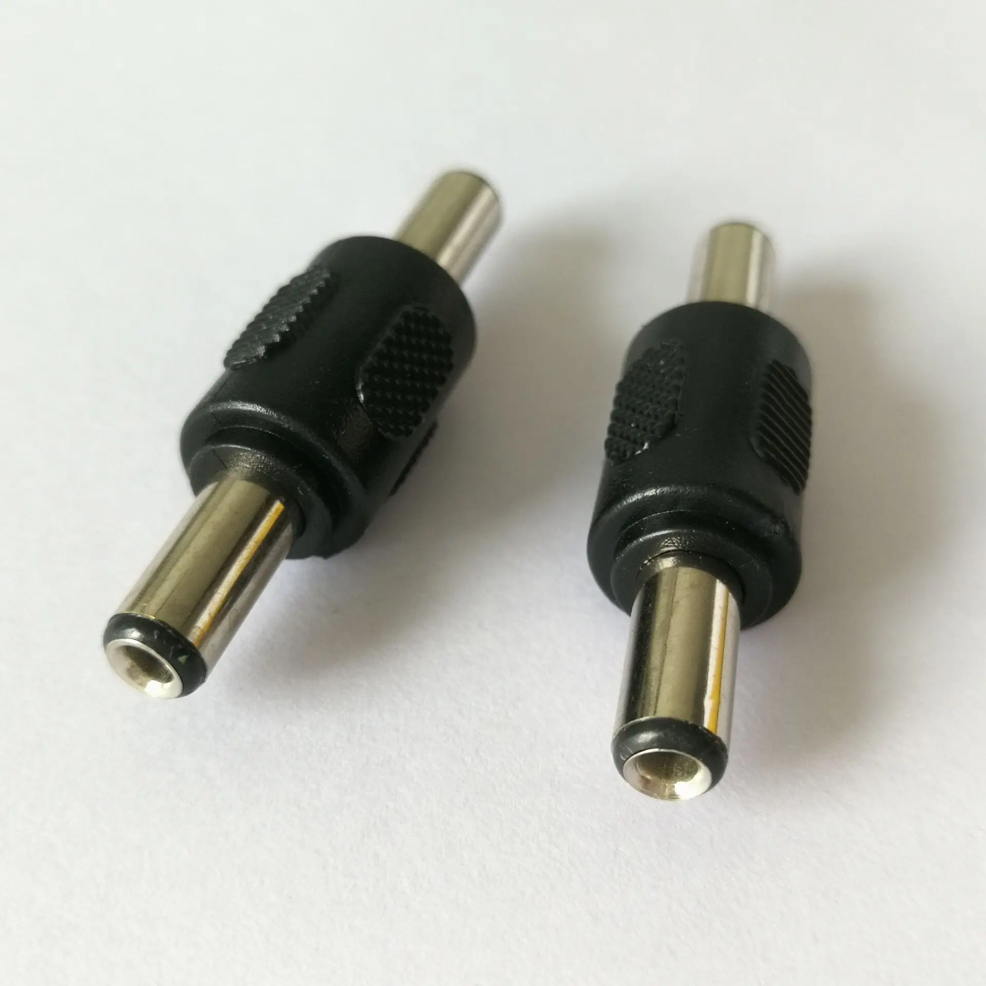 DC 5.5x2.5mm 5.5*2.5MM Male to Male Adapter Dual Male Head Converter DC Jack Plug Black
DC 5.5x2.5mm 5.5*2.5MM Male to Male Adapter Dual Male Head Converter DC Jack Plug Black