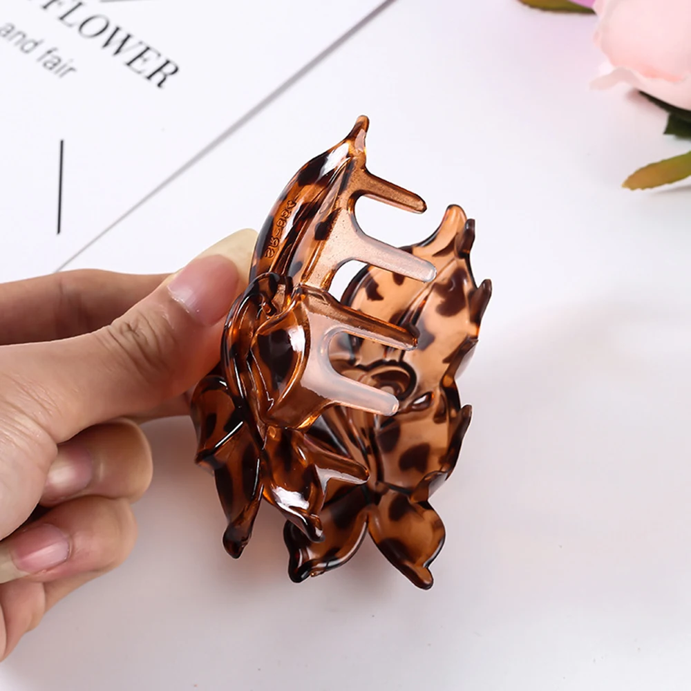 1PC Acrylic Hair Claw Crab Clip Women Girls Ponytail Holder Barrettes Hairpins Makeup Washing Tool DIY Styling Accessories
1PC Acrylic Hair Claw Crab Clip Women Girls Ponytail Holder Barrettes Hairpins Makeup Washing Tool DIY Styling Accessories