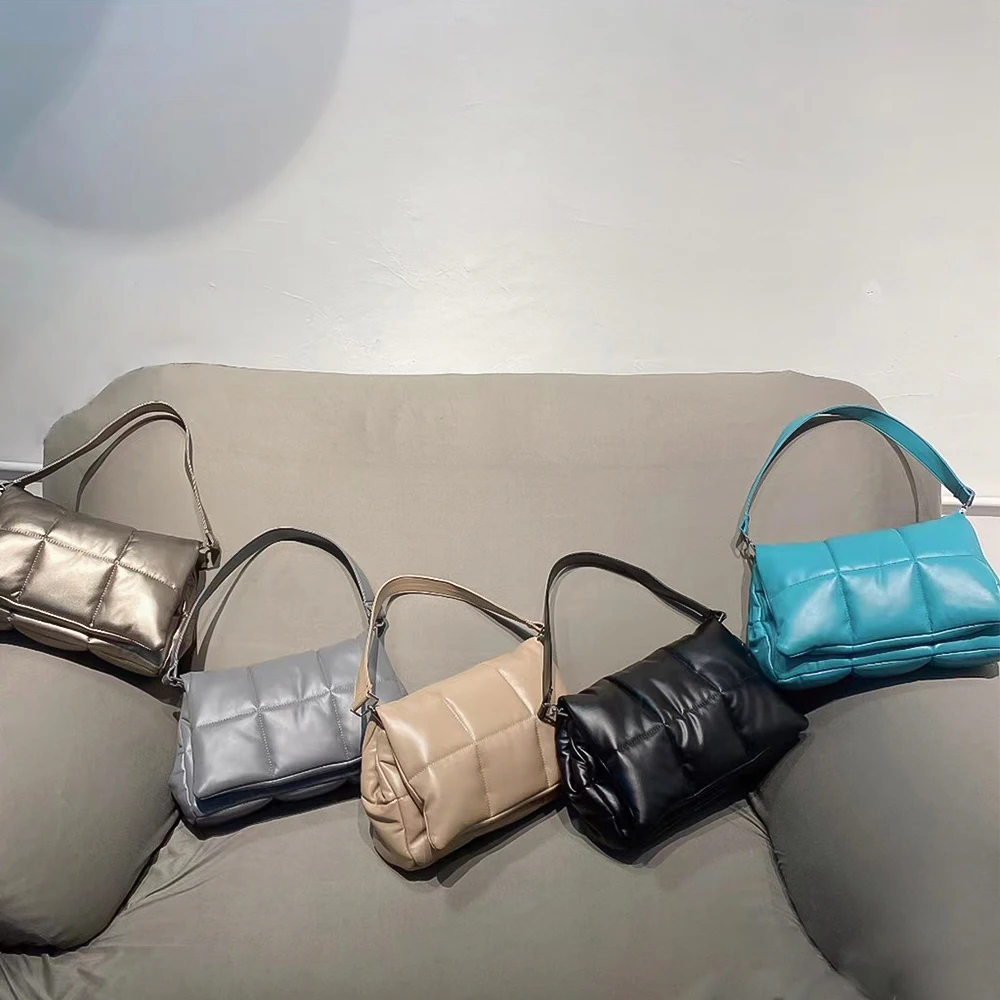 Simple Design Qulited Leather Sling Shoulder Bags Large Square Square Women Clutch Handbags And Purse
Simple Design Qulited Leather Sling Shoulder Bags Large Square Square Women Clutch Handbags And Purse