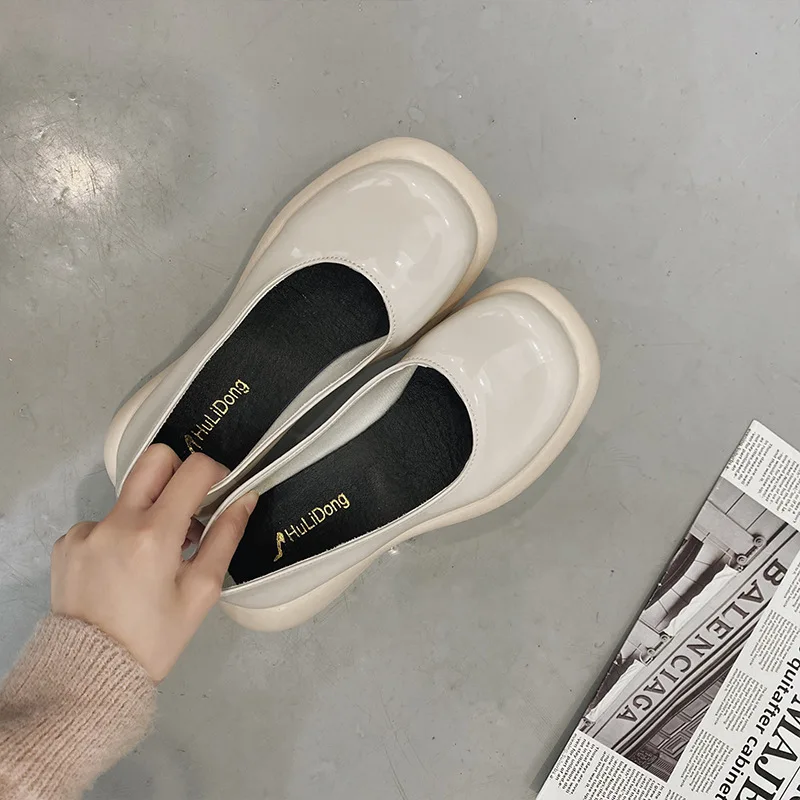 Spring Autumn Shoes Mary Janes Shoes Patent Leather Shallow Woman Flats Woman Shoes Size 35-39 Zapatos Mujer
Spring Autumn Shoes Mary Janes Shoes Patent Leather Shallow Woman Flats Woman Shoes Size 35-39 Zapatos Mujer