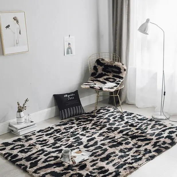 Fluffy Mink Cashmere Rug, Leopard Print, Fluffy Carpet In Living Room, Children's Bedroom, Home Carpet, Non-slip Rug
Fluffy Mink Cashmere Rug, Leopard Print, Fluffy Carpet In Living Room, Children's Bedroom, Home Carpet, Non-slip Rug