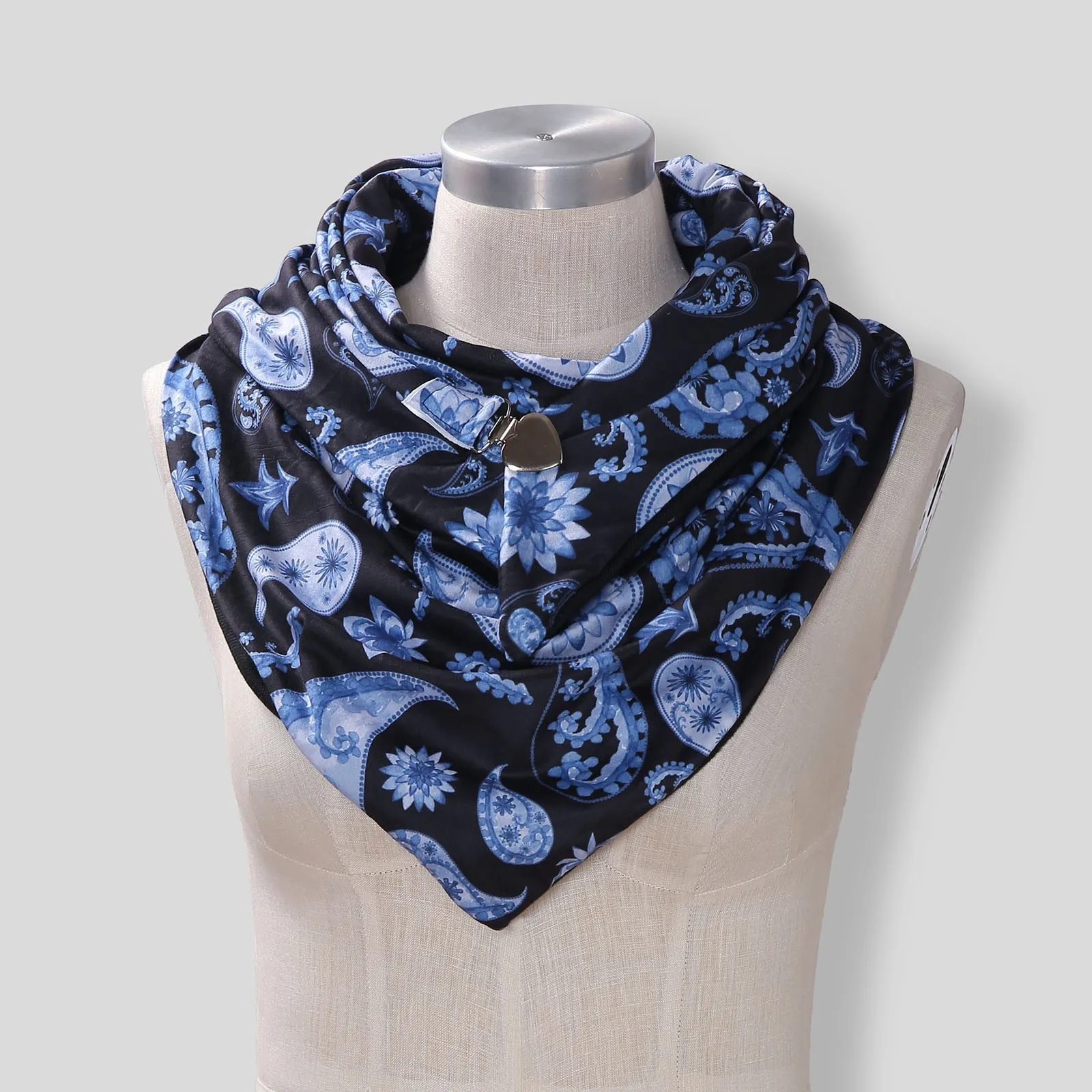 Ladies scarf autumn and winter cold and warm scarf windproof cashew flower print stitching double buckle scarf 40*
Ladies scarf autumn and winter cold and warm scarf windproof cashew flower print stitching double buckle scarf 40*