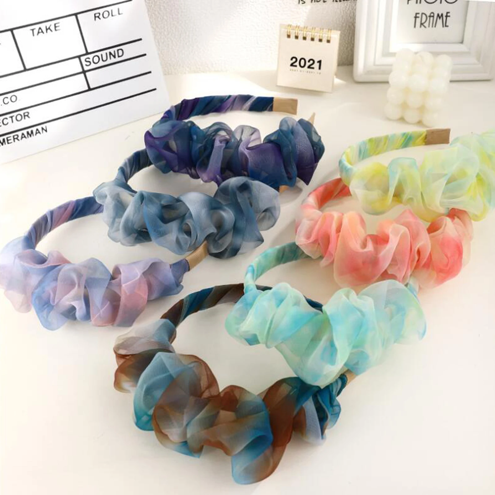 PROLY New Fashion Spring Headband For Women Fresh Tie-dye Mesh Pleated Hairband Adult Individuality Hair Accessories Turban
PROLY New Fashion Spring Headband For Women Fresh Tie-dye Mesh Pleated Hairband Adult Individuality Hair Accessories Turban