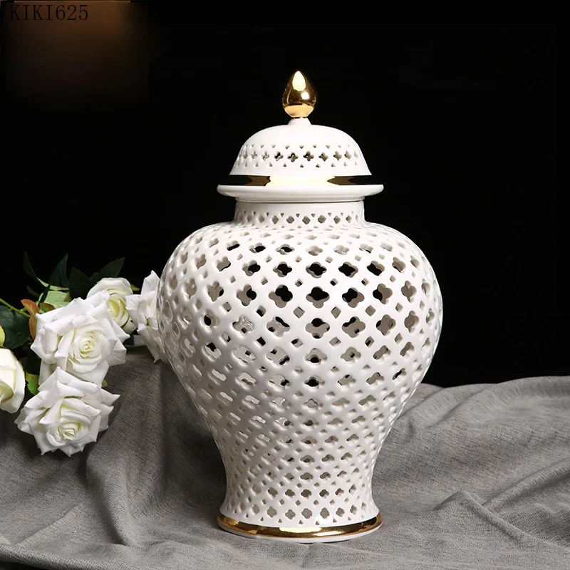 Creative Flower Ceramic Hollow Jar Vase Flower Arrangement Gold-plated White Storage Jar Countertop Flower Vase Home Decoration
Creative Flower Ceramic Hollow Jar Vase Flower Arrangement Gold-plated White Storage Jar Countertop Flower Vase Home Decoration