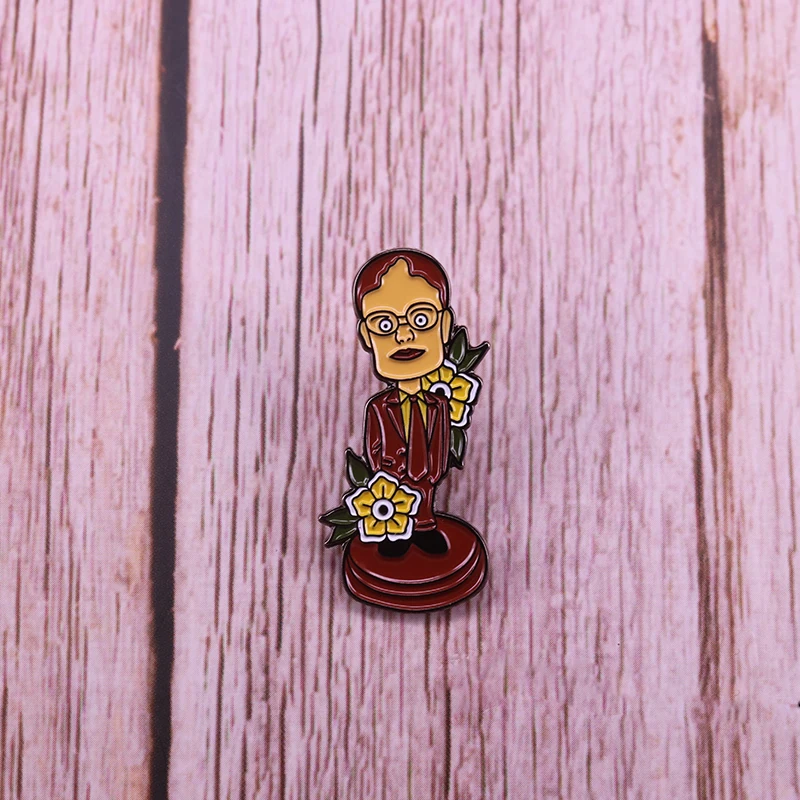 Великобритания ТВ Офис Большой размер Schrute эмалевые броши булавки Rainy Wilson Pin