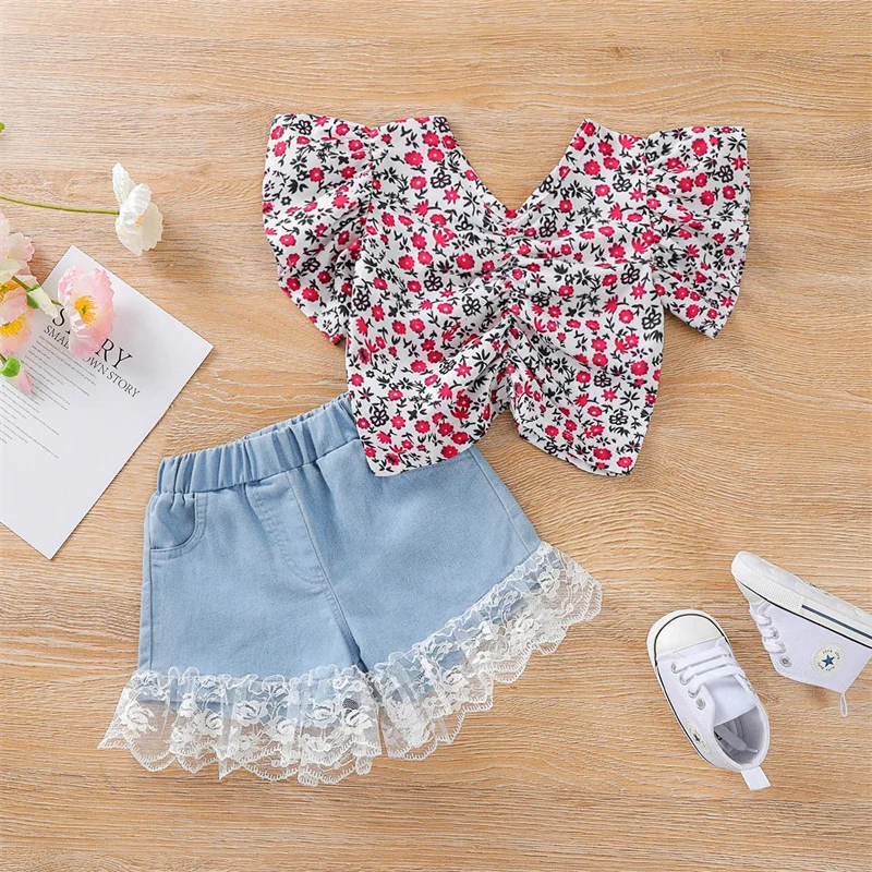 2Pcs Baby Girls Fashion Clothes Sets 1-6 Years Old Girls Flower Printed V-Neck Short Sleeve Tops & Lace Trim Denim Shorts
2Pcs Baby Girls Fashion Clothes Sets 1-6 Years Old Girls Flower Printed V-Neck Short Sleeve Tops & Lace Trim Denim Shorts