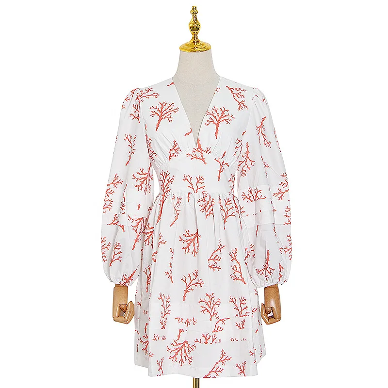 Summer new temperament socialite printed v-neck lantern sleeve waist slim A short dress
Summer new temperament socialite printed v-neck lantern sleeve waist slim A short dress