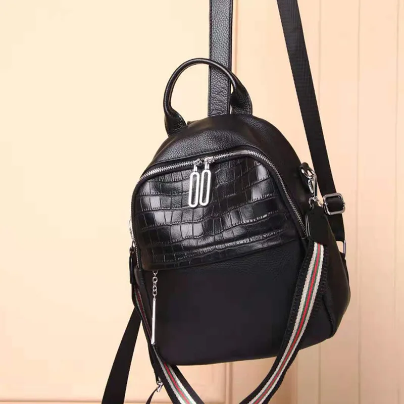 Real Cowhide Shoulder Bag 2022 New Trend Crocodile Pattern Casual Backpack large Capacity Designer all-match shoulder bag
Real Cowhide Shoulder Bag 2022 New Trend Crocodile Pattern Casual Backpack large Capacity Designer all-match shoulder bag