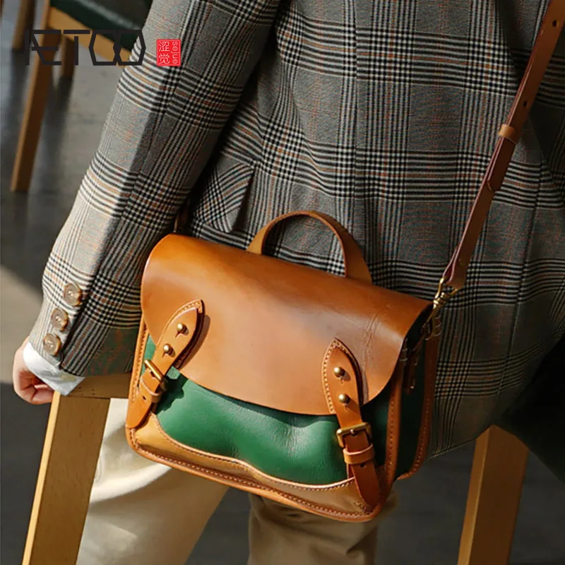 AETOO Cowhide temperament shoulder bag, female contrast color compact messenger bag, leather retro handbag
AETOO Cowhide temperament shoulder bag, female contrast color compact messenger bag, leather retro handbag