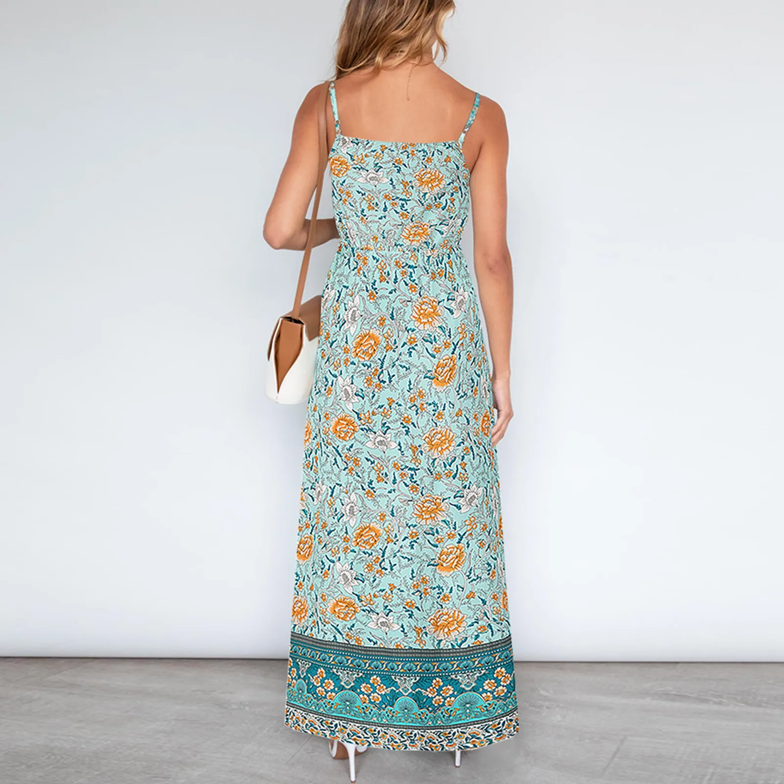 40# Women Belt Maxi Dress Bohemia Floral Print Beach Long Dress 2021 Casual V-neck Strap Dress Vintage Plus Size Robe Femme
40# Women Belt Maxi Dress Bohemia Floral Print Beach Long Dress 2021 Casual V-neck Strap Dress Vintage Plus Size Robe Femme