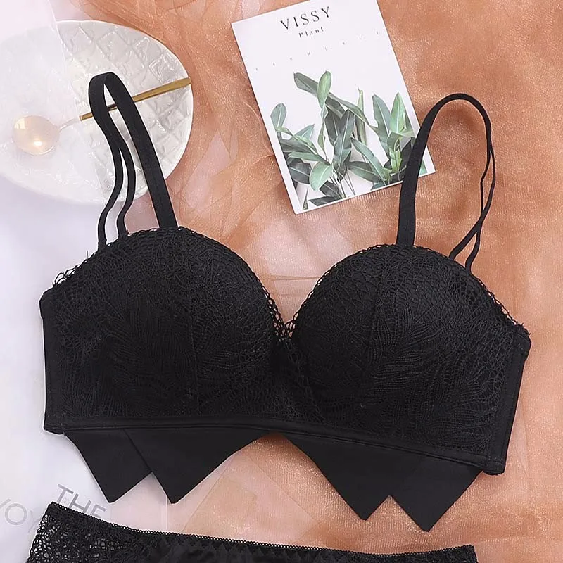GUMPRUN Seamless Deep V Sexy Lace Bras For Women Wireless Push Up Bra Thin Comfort Underwear Sexy Lingerie French Style Bralette
GUMPRUN Seamless Deep V Sexy Lace Bras For Women Wireless Push Up Bra Thin Comfort Underwear Sexy Lingerie French Style Bralette