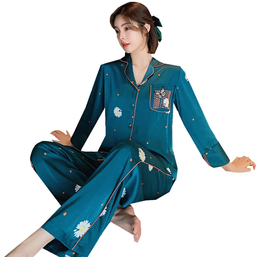 Pajamas women's cute long-sleeved trousers suit in summer New spring and autumn fashion V-neck thin ice silk home clothes 
Pajamas women's cute long-sleeved trousers suit in summer New spring and autumn fashion V-neck thin ice silk home clothes