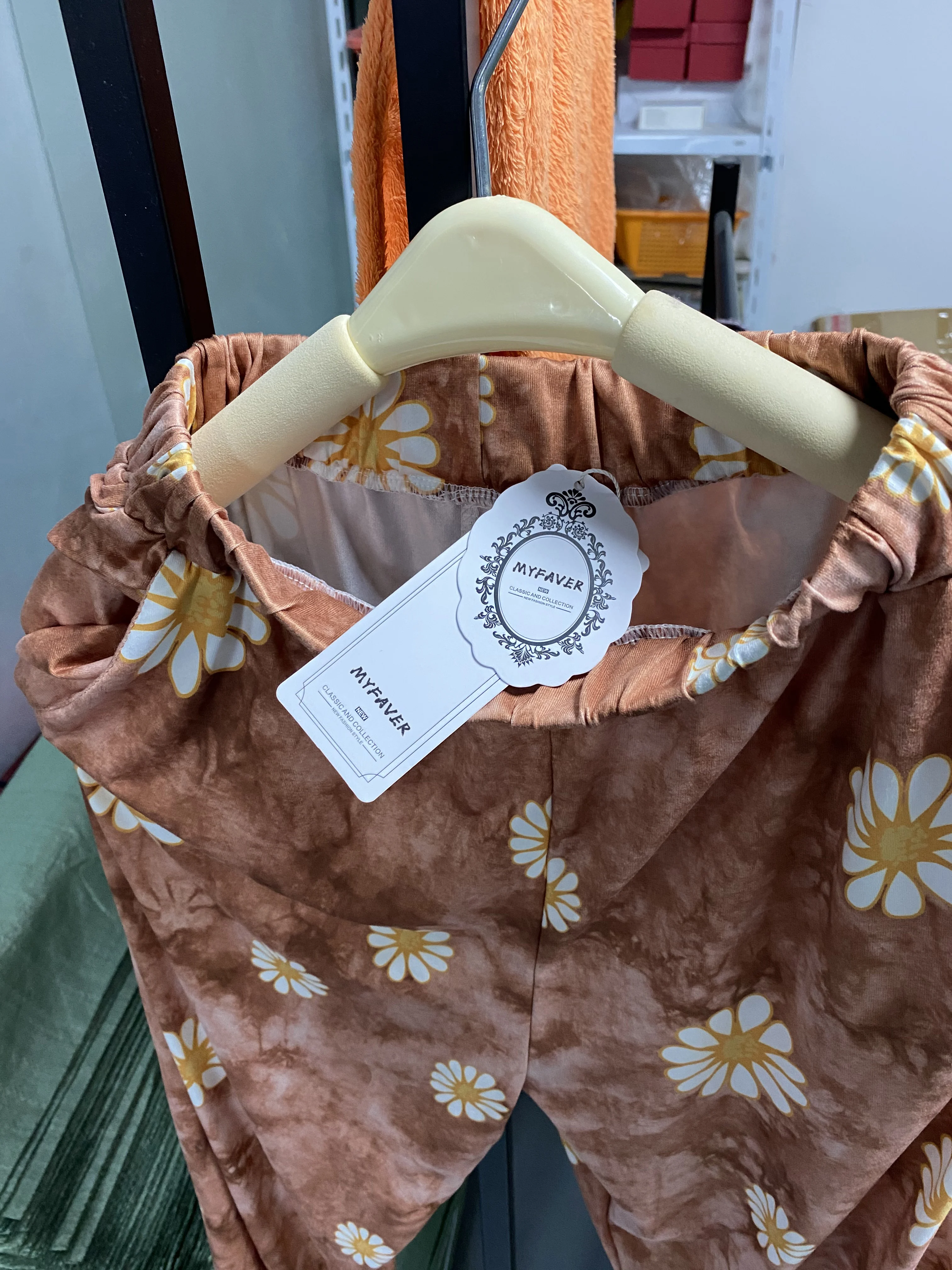 MYFAVER Pants
MYFAVER Pants