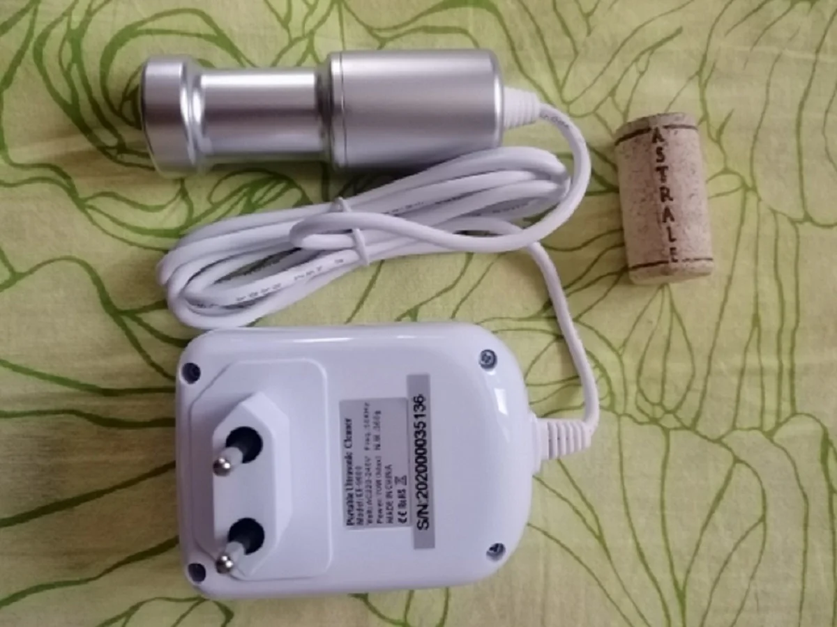 Portable Ultrasonic Fruit Vegetable Cleaner Watch Dishes EyeGlasses Cleaning Machine Jewelry Teeth Denture Tableware Bath Trip
Portable Ultrasonic Fruit Vegetable Cleaner Watch Dishes EyeGlasses Cleaning Machine Jewelry Teeth Denture Tableware Bath Trip