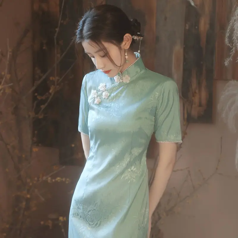 Woman Cheongsam Qipao Dress Short Sleeve Mandarin Collar Elegant Vestidos Chinese Style Young Daily Vintage Dresses
Woman Cheongsam Qipao Dress Short Sleeve Mandarin Collar Elegant Vestidos Chinese Style Young Daily Vintage Dresses