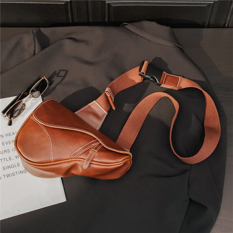 Vintage Saddle Bag Men Crossbody Bag Luxury PU Leather Shoulder Bag Men Messenger Bag Outdoor Men's Handbag Mobile Phone Bags
Vintage Saddle Bag Men Crossbody Bag Luxury PU Leather Shoulder Bag Men Messenger Bag Outdoor Men's Handbag Mobile Phone Bags