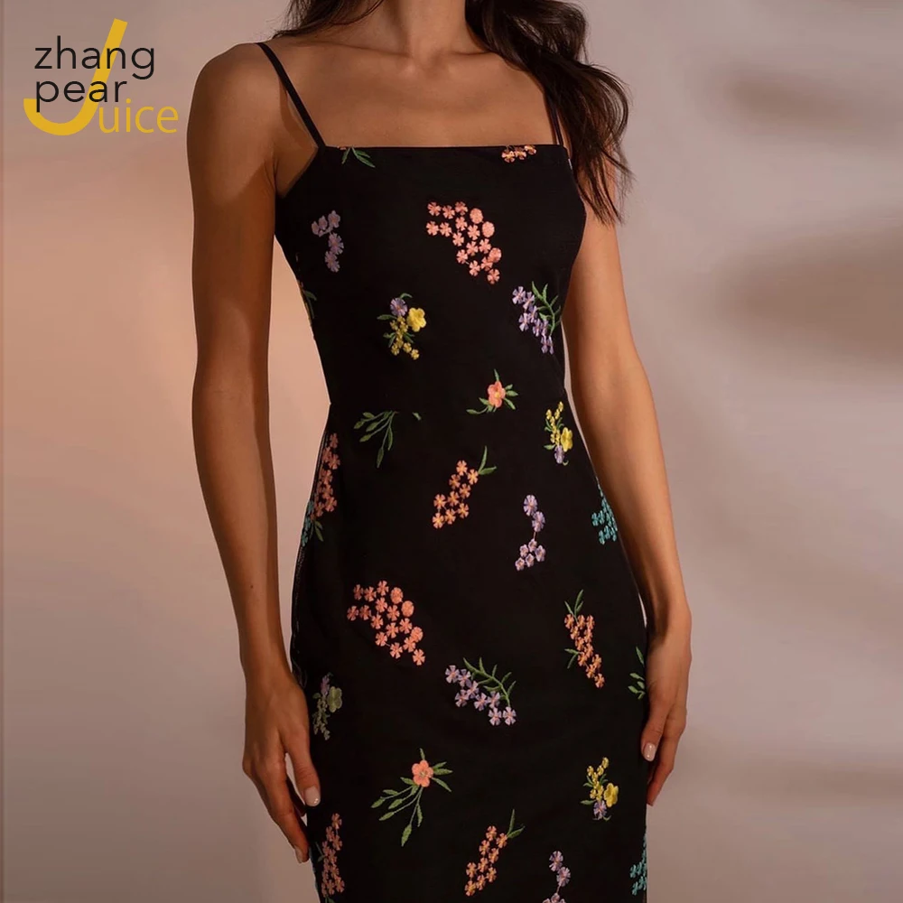 Fashion Runway Summer Dress Women's Sleeveless Floral Embroidery Elegant Midi Dresses Female Strap Spaghetti Slim Dress
Fashion Runway Summer Dress Women's Sleeveless Floral Embroidery Elegant Midi Dresses Female Strap Spaghetti Slim Dress