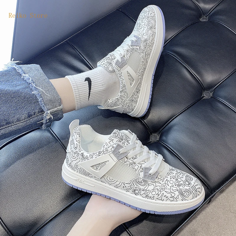 Spring Summer New Shoes Women's Low-Top Shoes Fashion Student round Toe Color-Blocking Printed European and American Large Size
Spring Summer New Shoes Women's Low-Top Shoes Fashion Student round Toe Color-Blocking Printed European and American Large Size