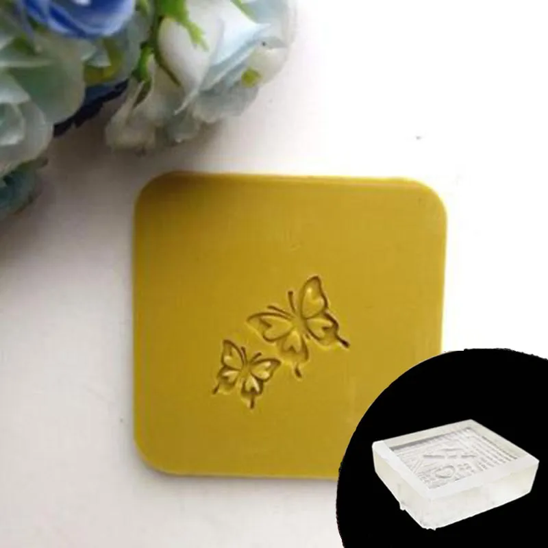 DIY Acrylic Soap Stamp, Honeybee, Butterfly, Fish, Dog, Handmade, Transpare, Soap Making Stamps, No Handle, Custom, 34x34mm
DIY Acrylic Soap Stamp, Honeybee, Butterfly, Fish, Dog, Handmade, Transpare, Soap Making Stamps, No Handle, Custom, 34x34mm