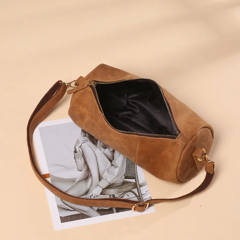 Luxury Vintage Crazy Horse leather Women's Crossbody Bag Boston Bag 100% Genuine Leather Pillow Round Shoulder Messenger Bags
Luxury Vintage Crazy Horse leather Women's Crossbody Bag Boston Bag 100% Genuine Leather Pillow Round Shoulder Messenger Bags