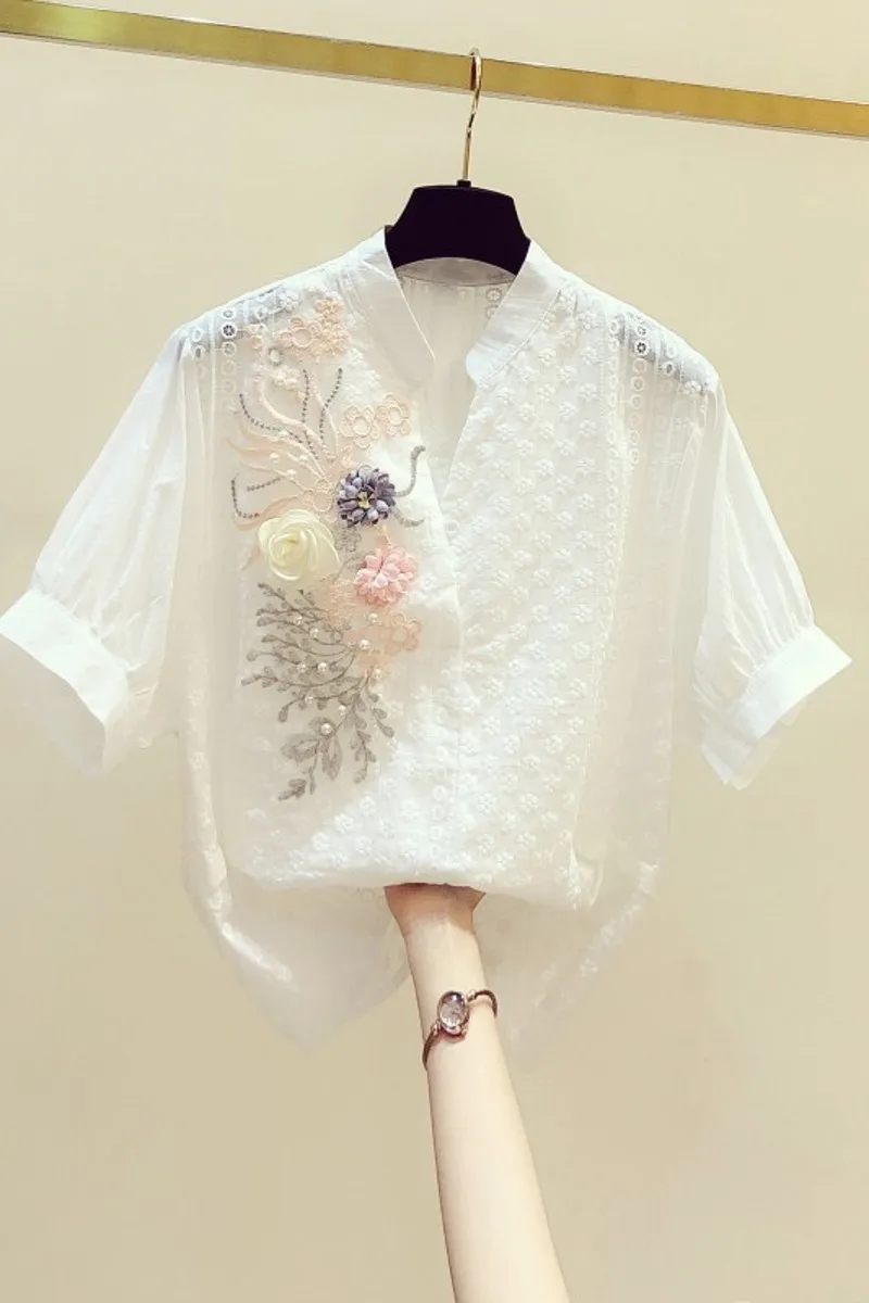 2020 New Korea-style Summer Short Sleeve White Shirts for Women Floral Embroidery Elegant V Neck Casual Feminine Blouses and Top
2020 New Korea-style Summer Short Sleeve White Shirts for Women Floral Embroidery Elegant V Neck Casual Feminine Blouses and Top